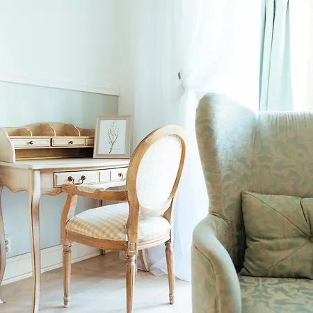 Herastrau Park Luxury Apartment-3